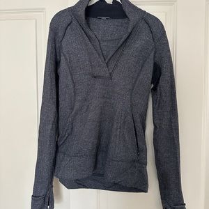 Lululemon women’s quarter zip size 8